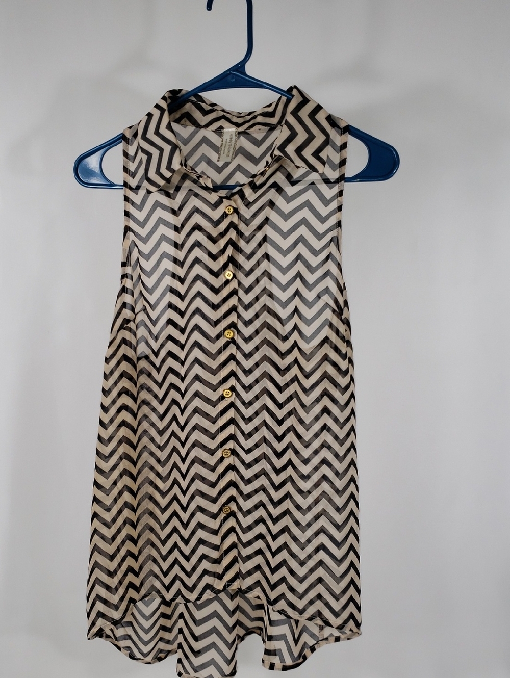 Sleeveless Sheer  Chevron Button-Up Blouse Womens Lg in Black & Cream
